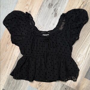 American Eagle Black polka dot peasant puff Sleeve Blouse